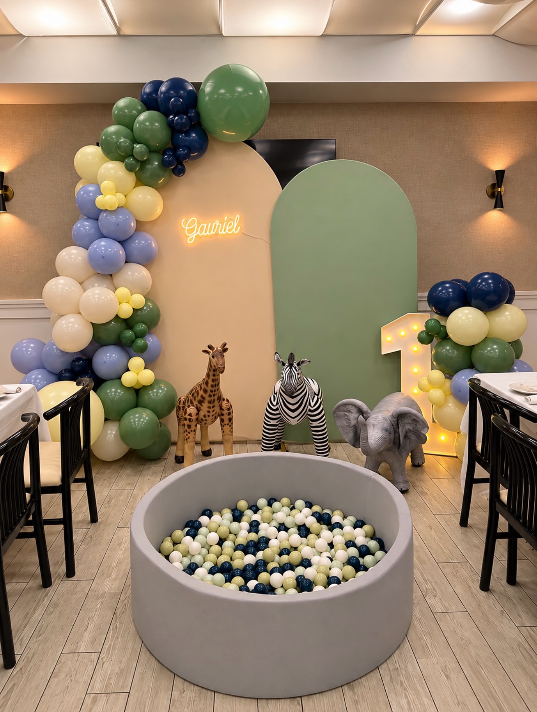 Safari celebration · backdrop & ball pit