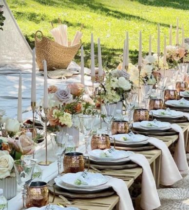 Picnic tables · florals & candlelight