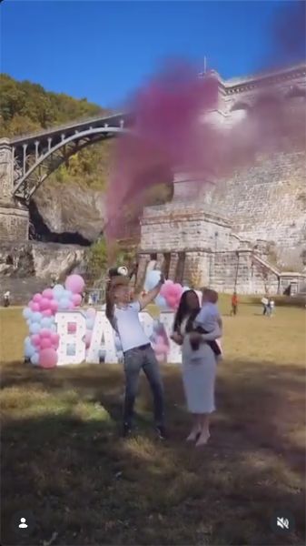 Party Land gender reveal: Pink extinguisher reveal